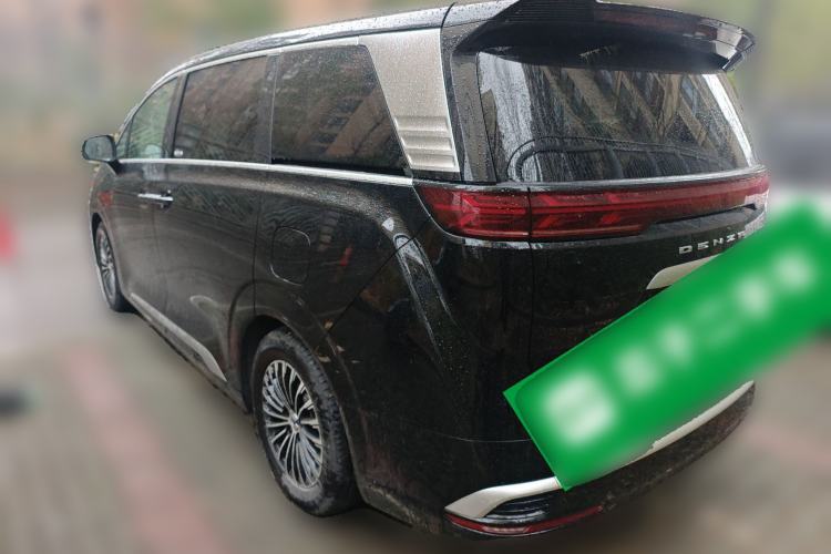 Used Denza D9 2022 DM-i 1040 Prestige Model
