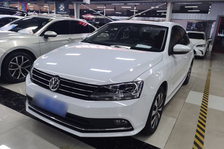 Used Volkswagen Sagitar 2017 230TSI Automatic Comfort Version