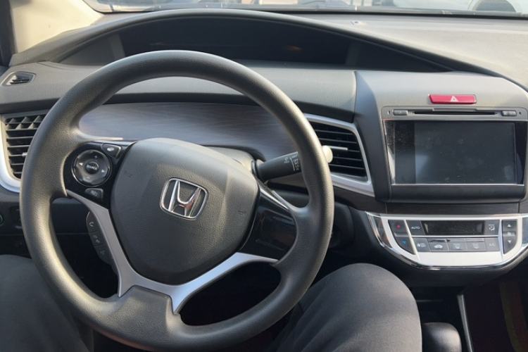 Used Honda Jade 2014 1.8L Automatic Comfort Elite Version 5 Seats
