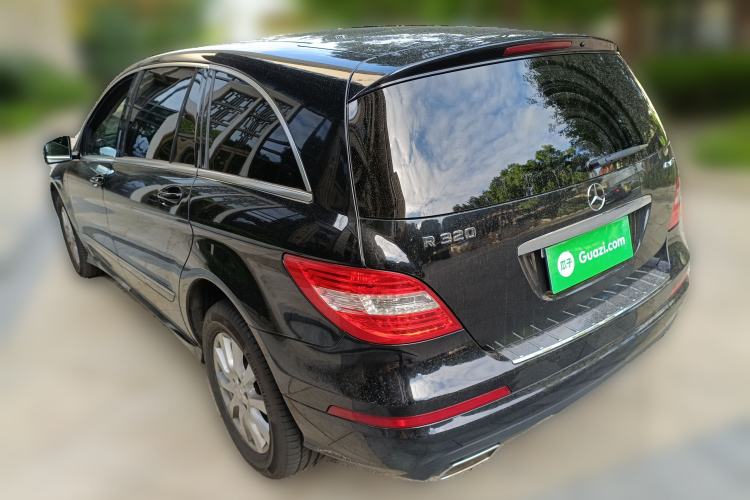 Used Mercedes-Benz R-Class 2017 R 320 4MATIC Business Edition Prestige Model
