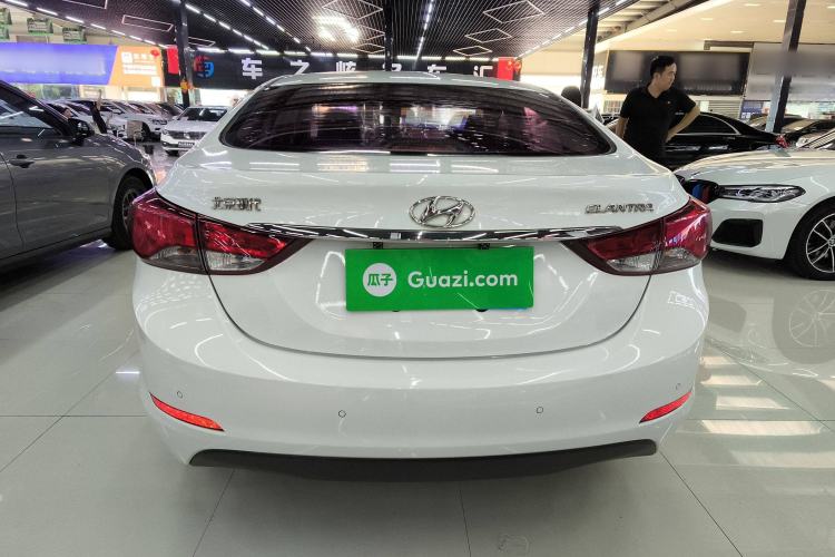 Used Hyundai Elantra 2016 1.6L Automatic Smart Version
