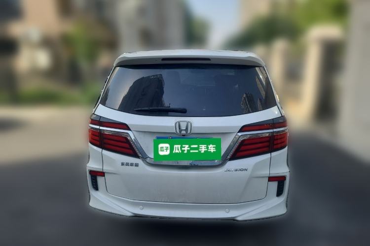 Used Honda Elysion 2016 2.4L Luxury Edition
