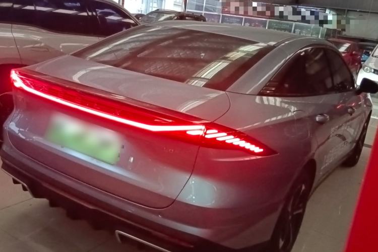 Used  L6 2025 EM-i 140km Starship Edition
