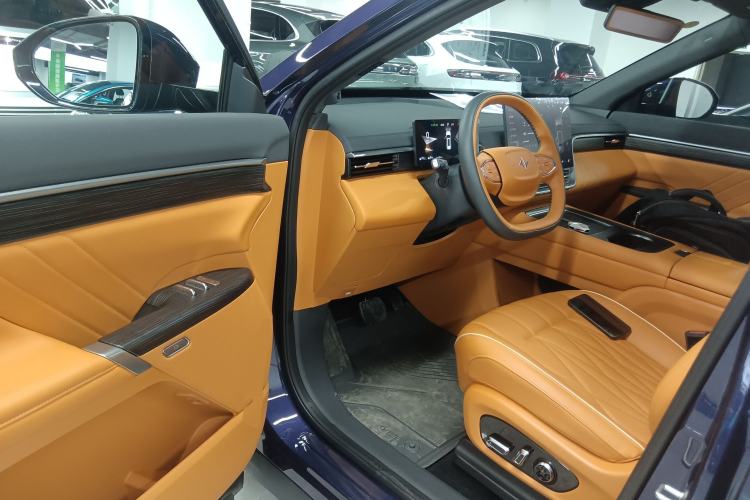 Used  eπ008 2025 210 Ultra Range-Extended Version 5 Seats
