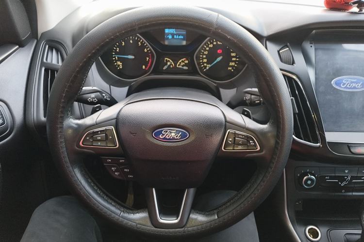 Used Ford Focus 2015 Hatchback 1.6L Automatic Comfort Model
