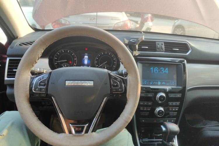 Used Haval H2 2016 Red-Label 1.5T Automatic Two-Wheel Drive Luxury Model