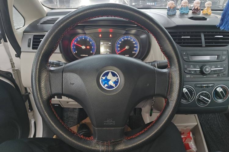 Used Venucia R50 2016 1.6L Manual Elite Edition
