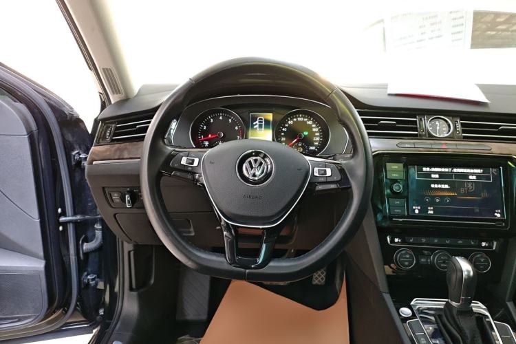 Used Volkswagen Magotan 2019 330TSI DSG Luxury Version China VI Standard
