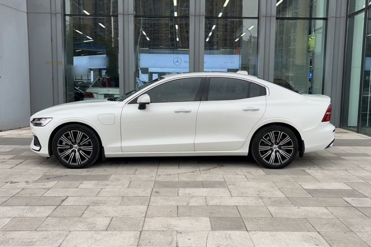 Used Volvo S60 New Energy 2022 T8 eDrive Hybrid All-Wheel Drive Smart Luxury Edition