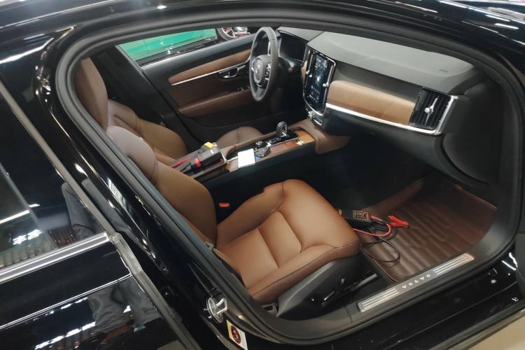 Used Volvo S90 2024 B5 Zhiyi Luxury Edition
