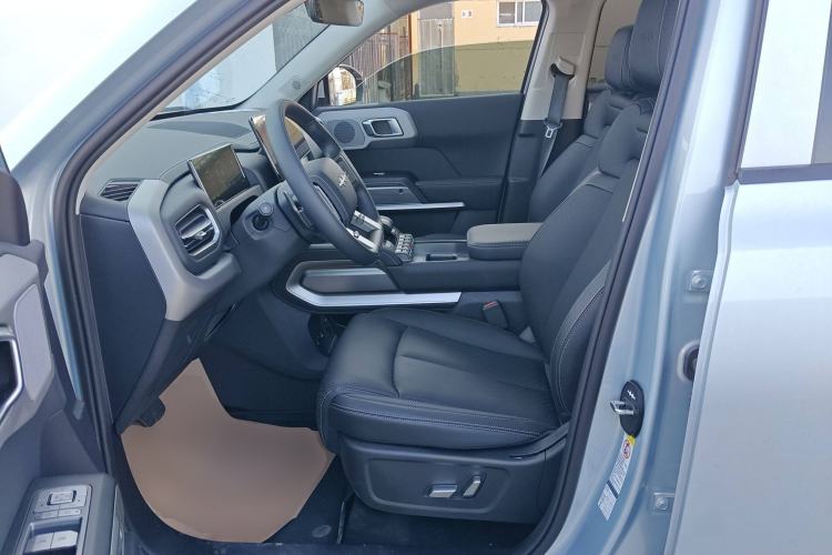 Used  Titanium 3 2025 501 km All-Wheel Drive Intelligent Driving Max Edition
