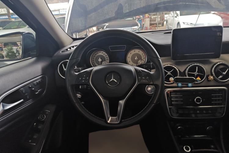 Used Mercedes-Benz GLA 2016 GLA 200 Fashion Model

