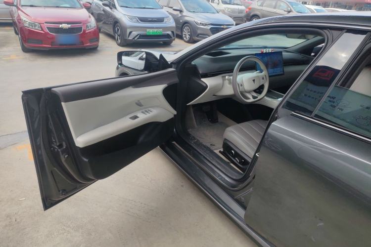 Used  L07 2024 530Max Pure Electric Version