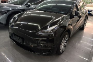 Used Tesla Model Y 2023 Long-Range All-Wheel-Drive Version