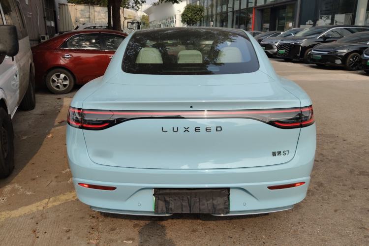 Used Hima Luxeed S7 2025 785 km Ultra