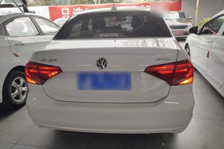 Used Volkswagen Jetta 2017 1.4L Manual Fashion Edition
