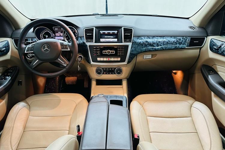 Used Mercedes-Benz M-Class 2015 ML 320 4MATIC
