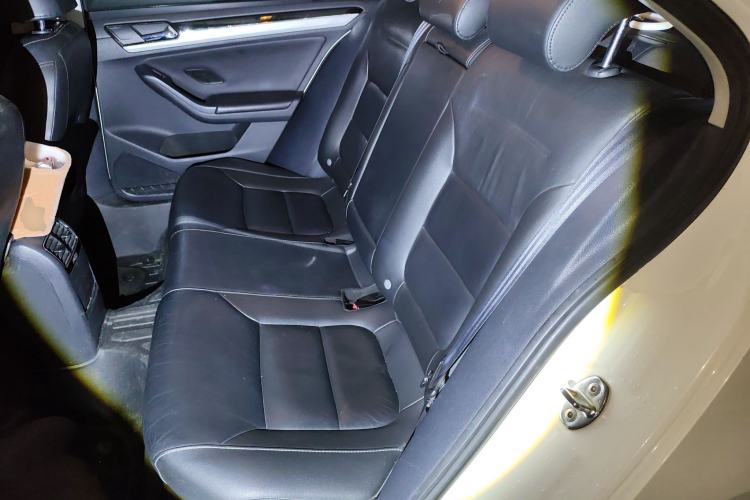 Used Volkswagen Sagitar 2015 1.6L Automatic Comfort Model
