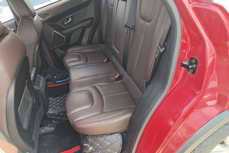 Used Land X7 2015 2.0T Panoramic Prestige Edition
