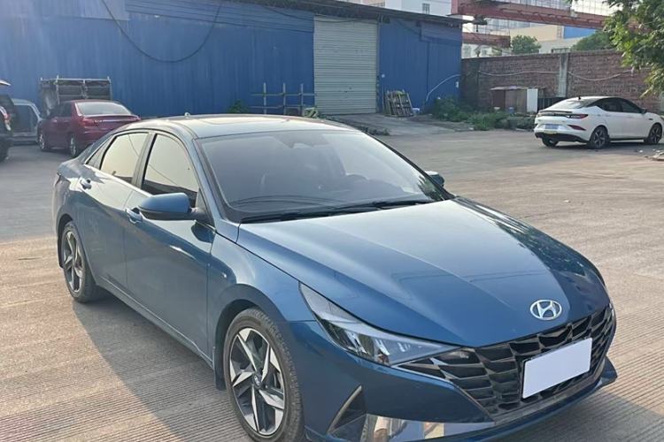 Used Hyundai Elantra 2021 1.5L CVT LUX Prestige Edition
