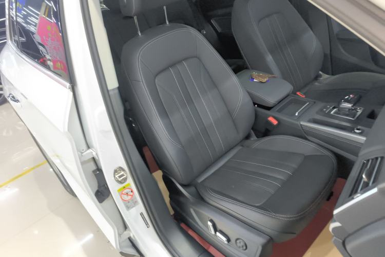 Used Audi Q5L 2023 40T Fashionable and Elegant Version