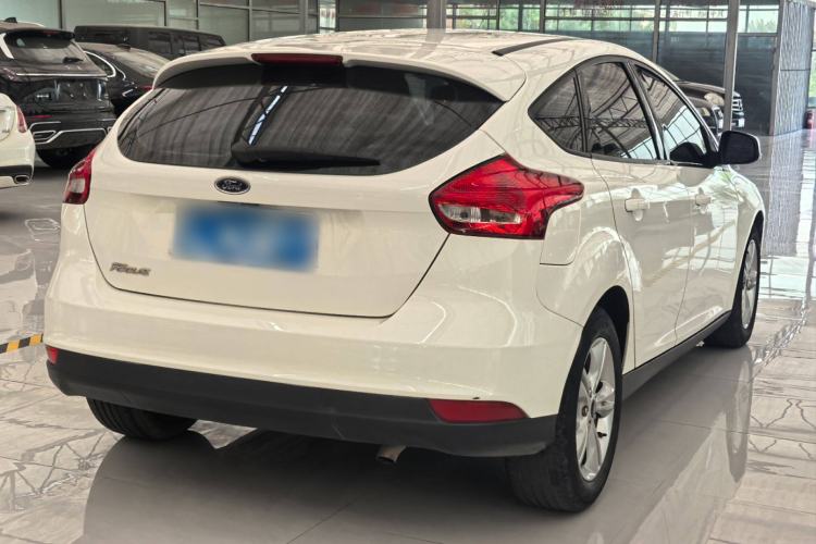 Used Ford Focus 2018 Hatchback Classic 1.6L Automatic Comfort Plus SmartDrive Edition

