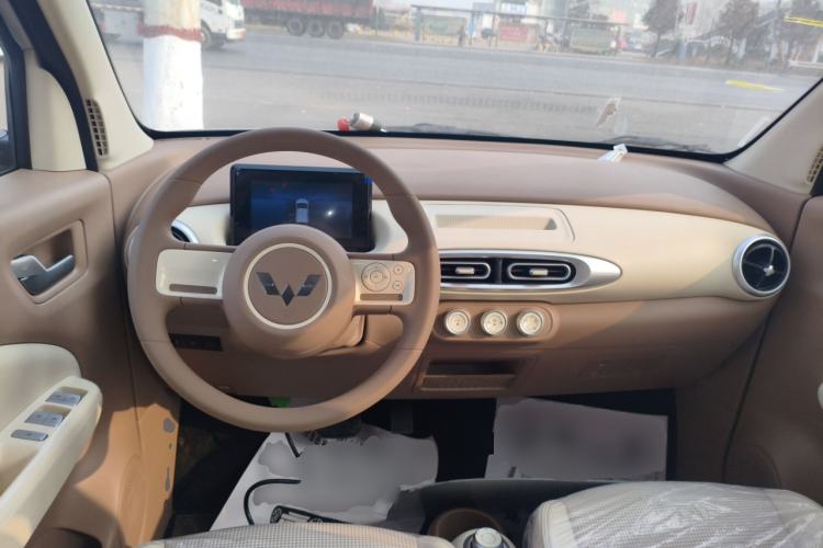 Used Wuling Hongguang MINIEV 2025 Four-Door Version Advanced Edition
