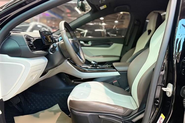 Used BYD Qin PLUS 2024 HONOR Edition DM-i 55KM Leading Model
