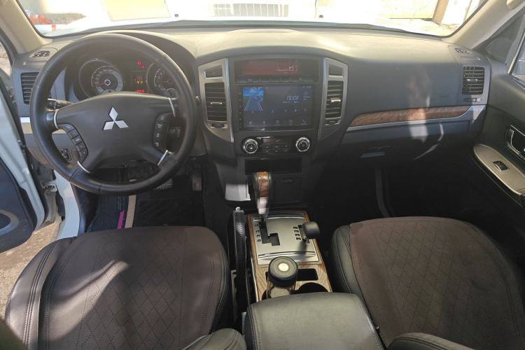 Used Mitsubishi Pajero (Import) 2018 3.0L Automatic Comfort Edition
