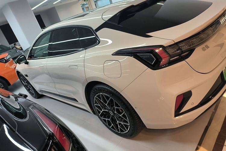 Used Zeekr 001 2025 YOU Edition 100 kWh All-Wheel Drive
