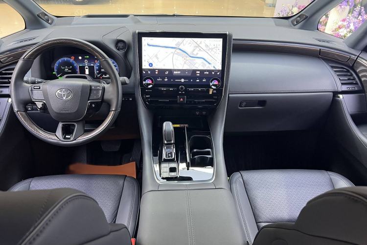 Used Toyota Alphard 2024 Dual-Engine 2.5L Prestige Edition
