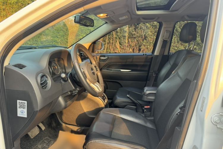 Used  Compass 2014 Revised Version 2.4L Four-Wheel Drive Comfort Edition
