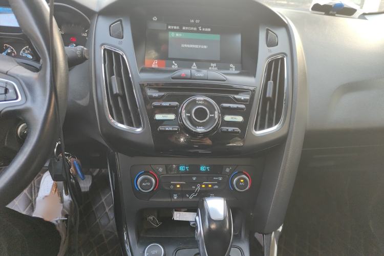 Used Ford Focus 2017 Hatchback 1.6L Automatic Fashion Edition Smart Drive Version