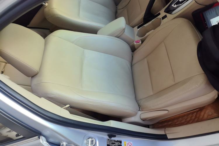 Used Toyota Corolla 2014 1.6L CVT GL-i Leather Edition
