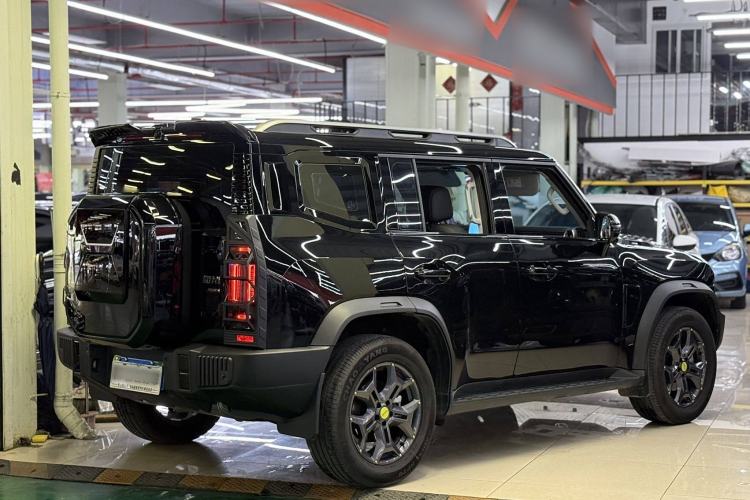 Used Jetour Traveler 2023 2.0T All-Wheel-Drive Crosser
