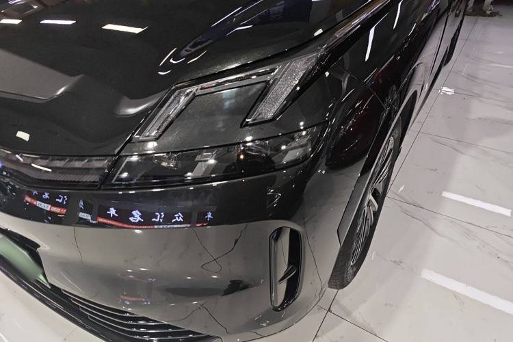 Used Lynk & Co 08 EM-P 2025 120km Long-Range Halo
