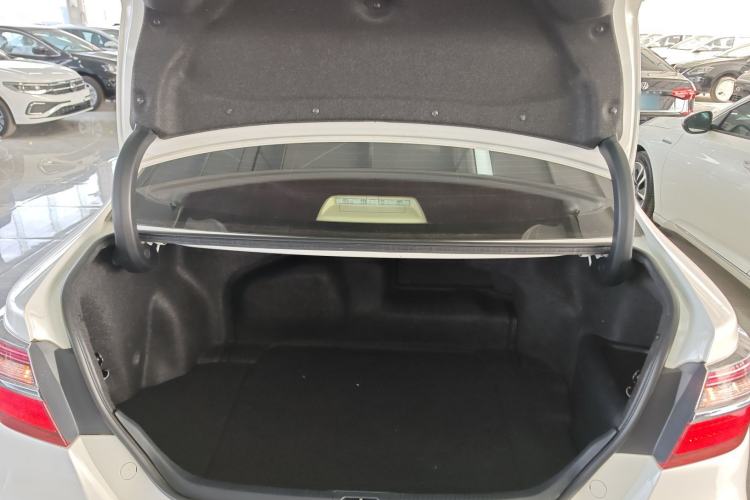 Used Toyota Camry 2015 Dual-Engine 2.5 HG Luxury Navigation Edition