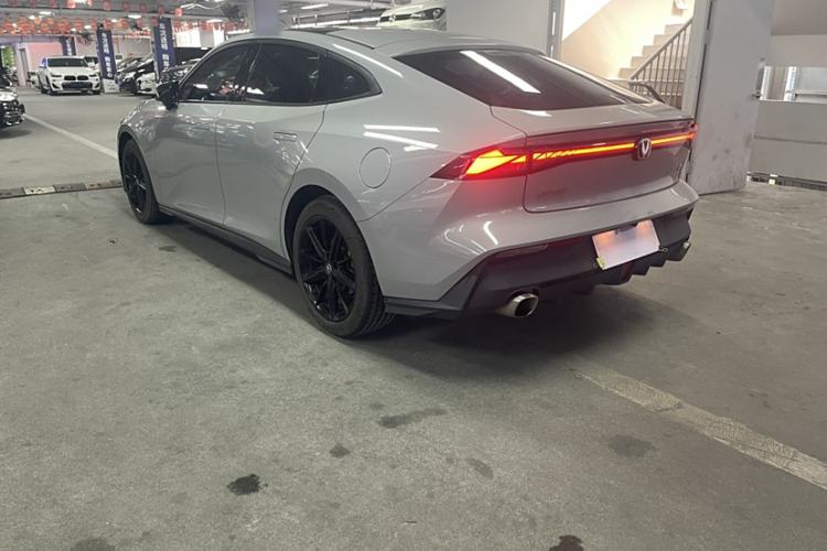 Used Changan UNI-V 2022 1.5T Prestige Version
