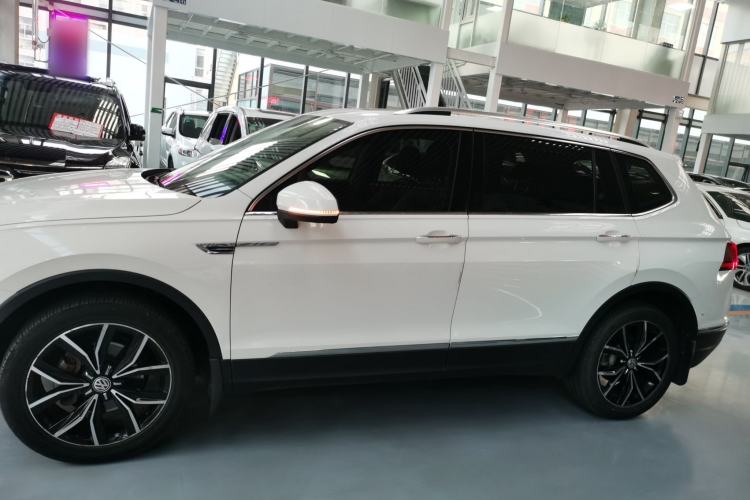 Used Volkswagen Tiguan L 2019 330TSI Automatic Two-Wheel Drive Smart Luxury Version China V Emission Standard
