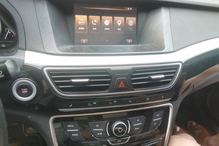 Used Geely Auto Emgrand GT 2015 1.8T Flagship Model
