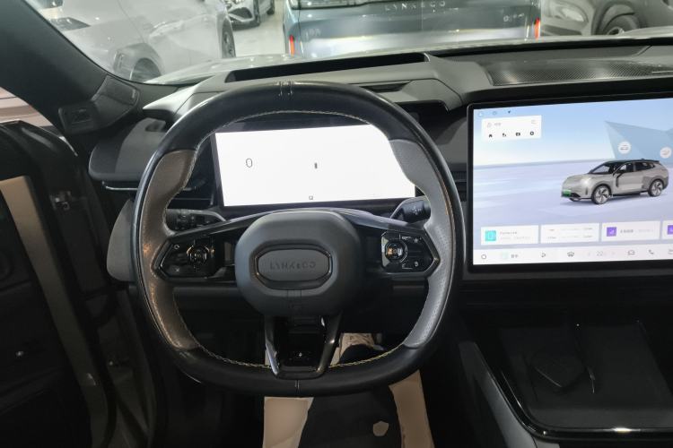 Used Lynk & Co 08 EM-P 2023 120km Long-Range Halo
