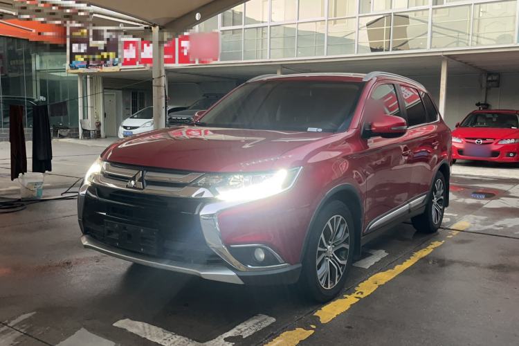 Used Mitsubishi Outlander 2018 2.0L Two-Wheel Drive Glory Edition 5 Seats
