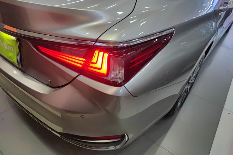 Used Lexus ES 2022 200 Excellence Edition