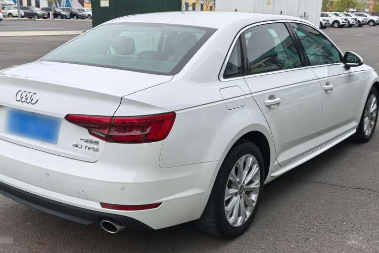 Used Audi A4L 2017 Plus 40 TFSI Ambition Model
