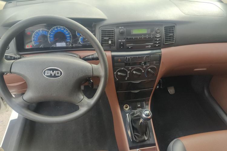 Used BYD F3 2012 Energy-Saving Edition 1.5L Manual Comfort Model
