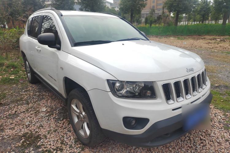 Used Jeep Compass (Import) 2015 2.0L two-wheel drive sport version