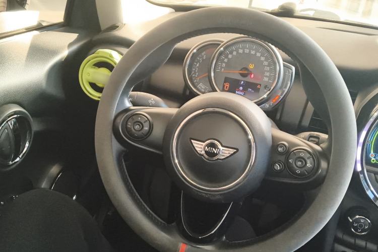 Used  MINI 2016 1.2T ONE Pioneer Edition
