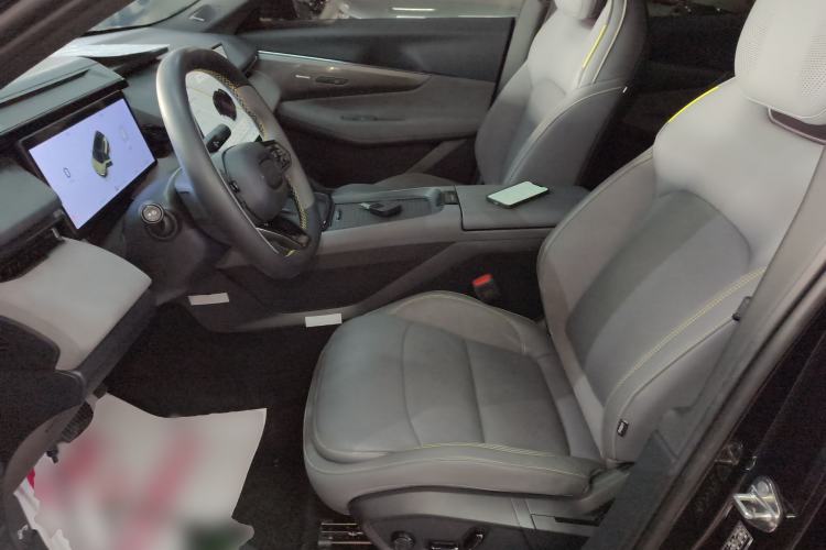 Used Lynk & Co 08 EM-P 2023 245km Ultra-Long Range Halo
