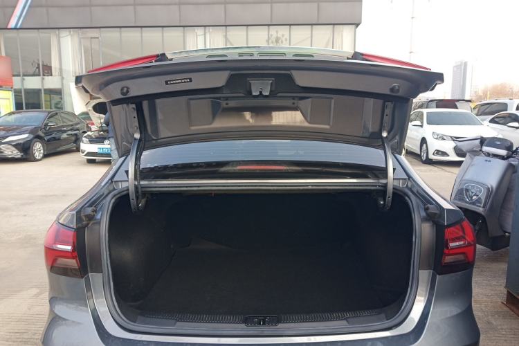 Used Roewe i5 2021 Revised Version 1.5L CVT Diamond Edition