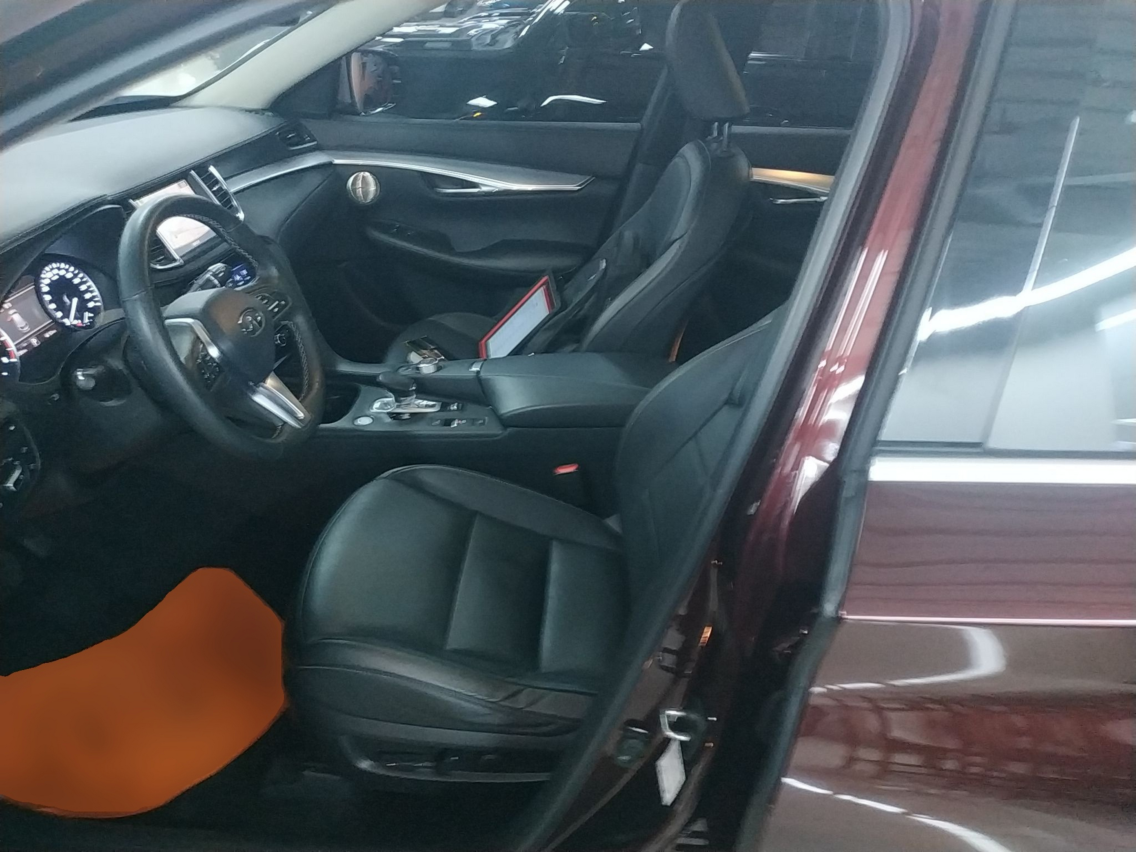 Переднее сиденье в автомобиле